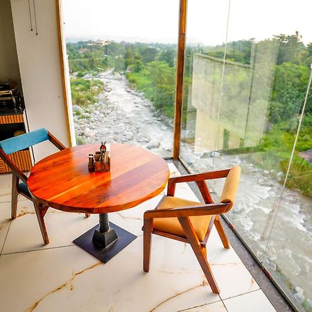Aachman River And Valley View Resort Dharamshala - A Riverside Resort With Balcony View Extérieur photo
