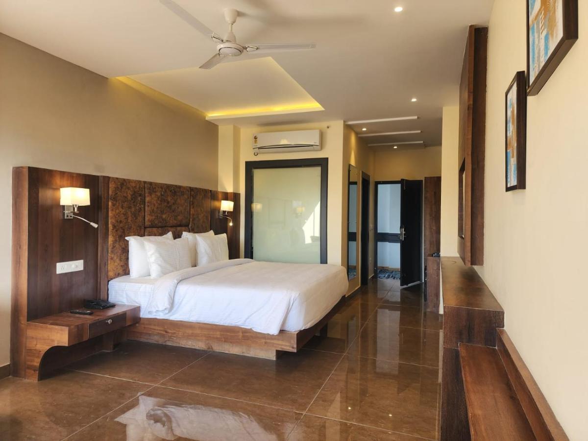 Aachman River And Valley View Resort Dharamshala - A Riverside Resort With Balcony View Extérieur photo