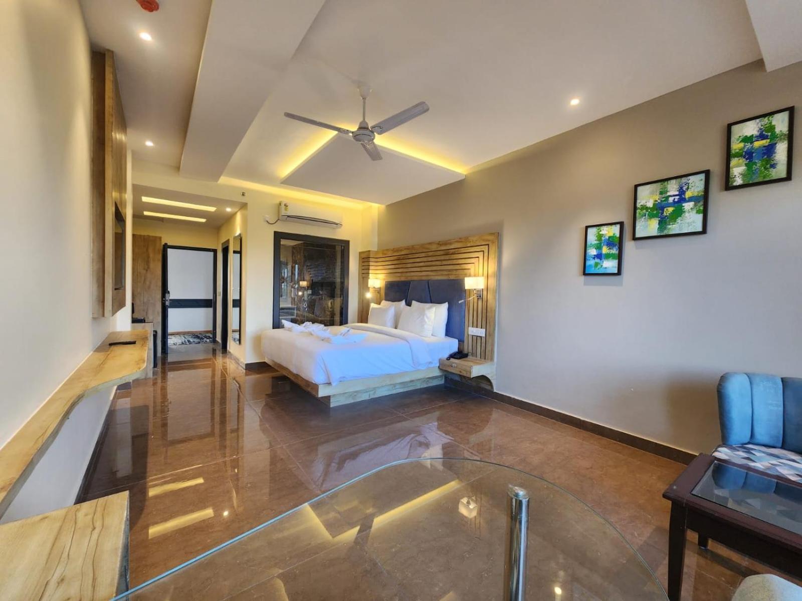 Aachman River And Valley View Resort Dharamshala - A Riverside Resort With Balcony View Extérieur photo