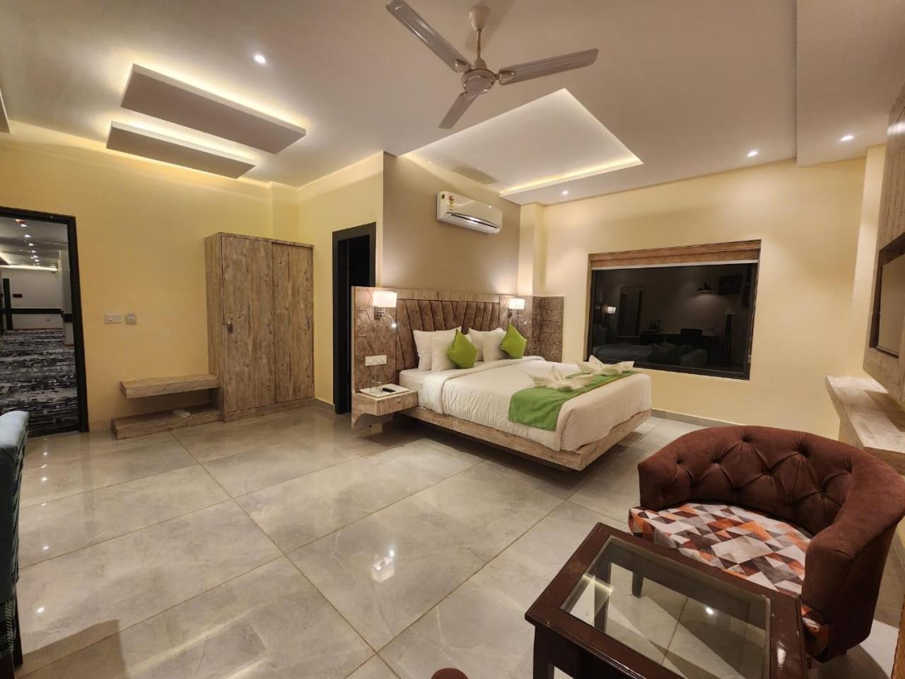 Aachman River And Valley View Resort Dharamshala - A Riverside Resort With Balcony View Extérieur photo