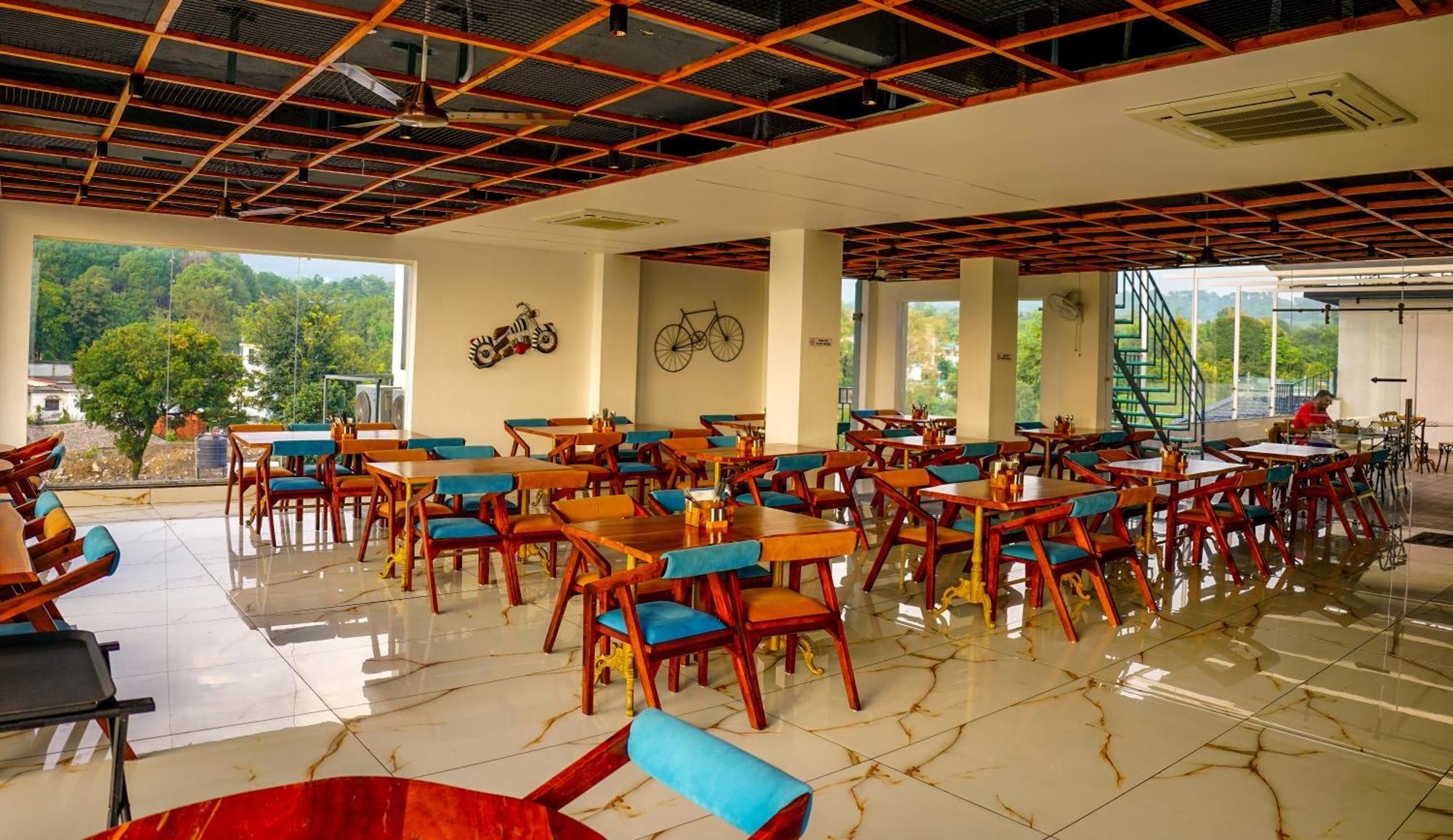 Aachman River And Valley View Resort Dharamshala - A Riverside Resort With Balcony View Extérieur photo