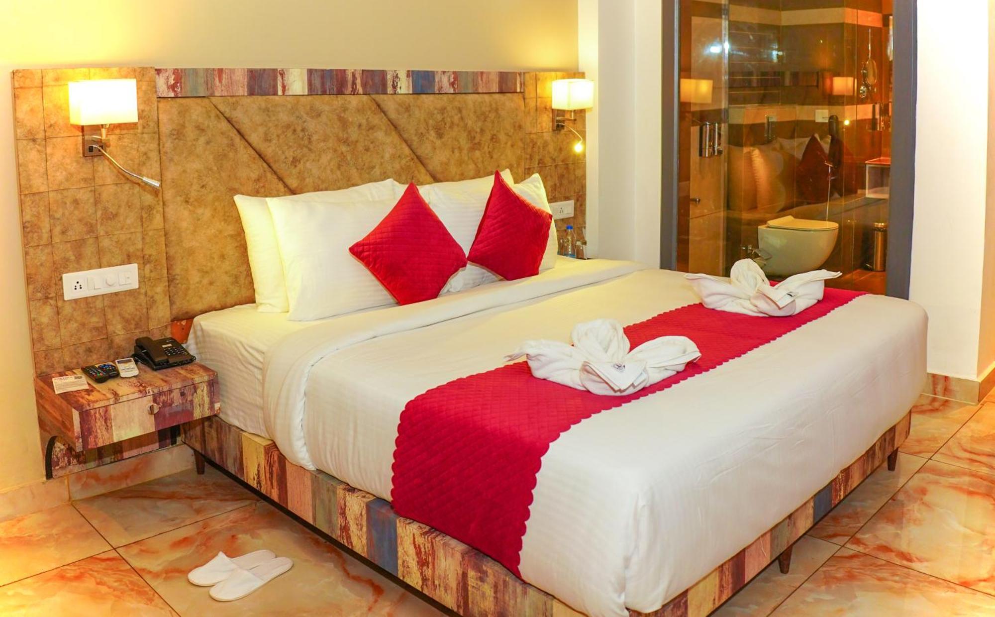 Aachman River And Valley View Resort Dharamshala - A Riverside Resort With Balcony View Extérieur photo
